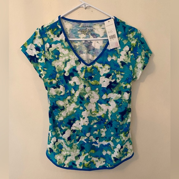 Women’s NWT T-Shirt from Hannah - beautiful colors. Cotton poly blend. Size M. - Picture 1 of 6